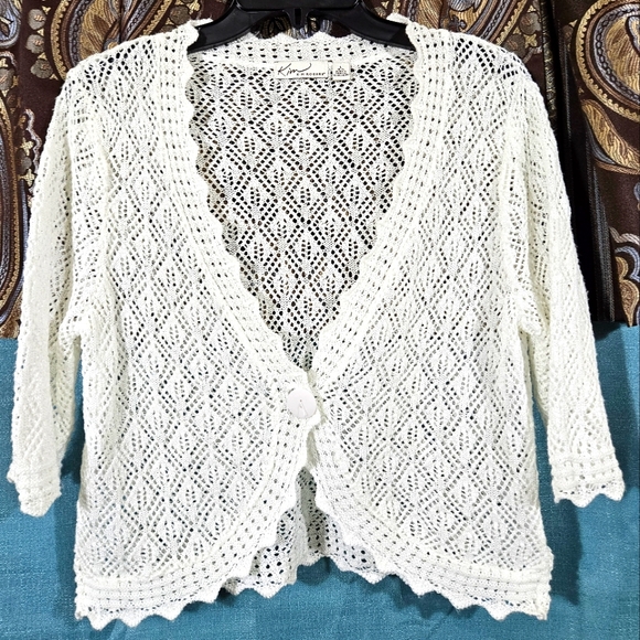 Kim Rogers Sweaters - EUC/nwot Kim Roger's cardigan/shrug. Very pretty